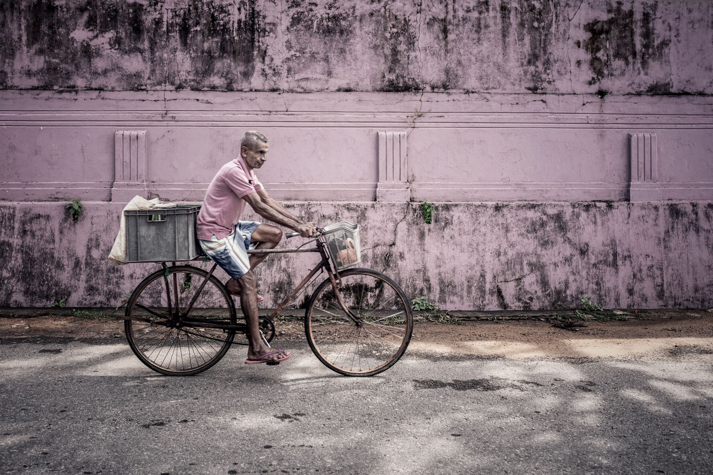 cruising down a galle street ... (sri lanka)