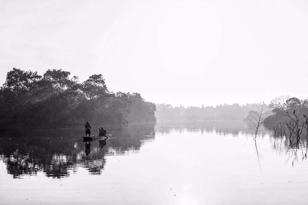 Early morning on the Mahamodara Lake (Fuji X100s) 