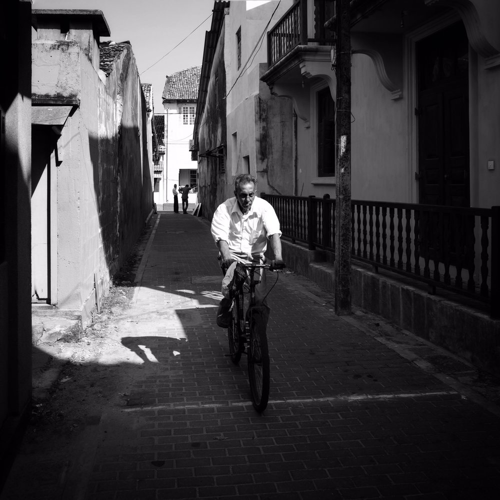 Crossing the Line (Leica Q) 